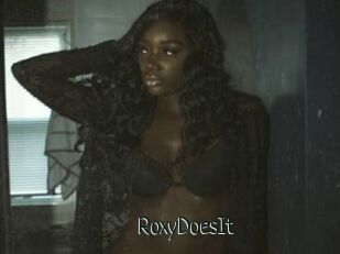 RoxyDoesIt