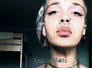 Toxic_artifakts